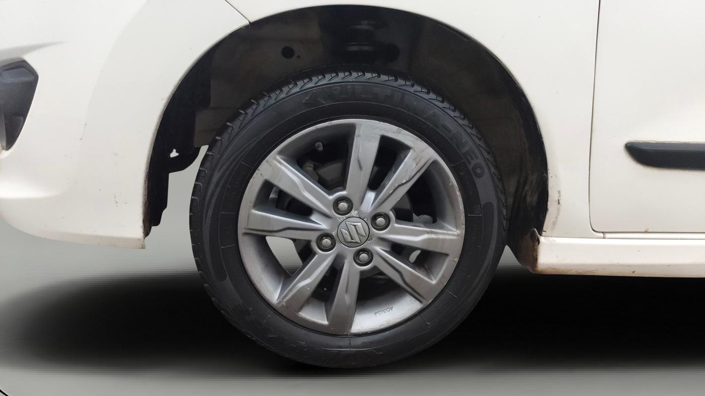 2015 Maruti Wagon R Stingray VXI, Petrol, Manual, 48,334 km, Left Front Wheel