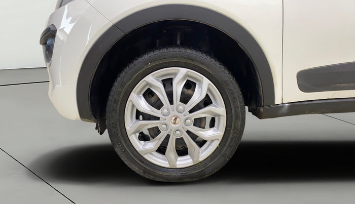 2018 Tata NEXON XM PETROL, Petrol, Manual, 33,553 km, Left Front Wheel
