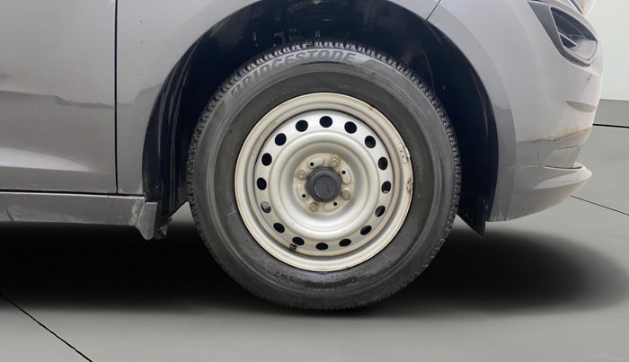 2021 Tata ALTROZ XE PETROL, Petrol, Manual, 30,527 km, Right Front Wheel