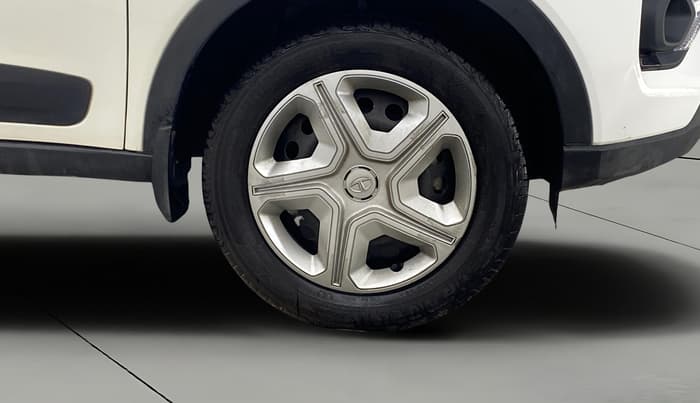 2023 Tata NEXON XM PLUS SUNROOF PETROL, Petrol, Manual, 3,456 km, Right Front Wheel