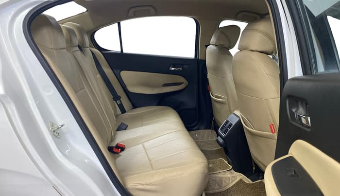 2023 Honda City 1.5L I-VTE V CVT, Petrol, Automatic, 27,903 km, Right Side Rear Door Cabin
