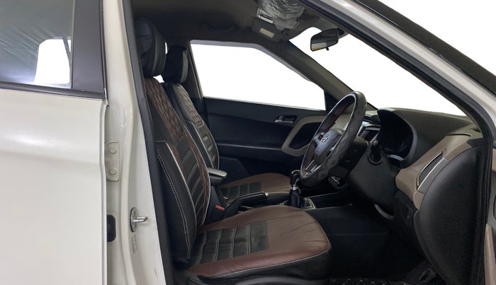 2016 Hyundai Creta SX PLUS 1.6 PETROL, Petrol, Manual, 1,05,447 km, Right Side Front Door Cabin