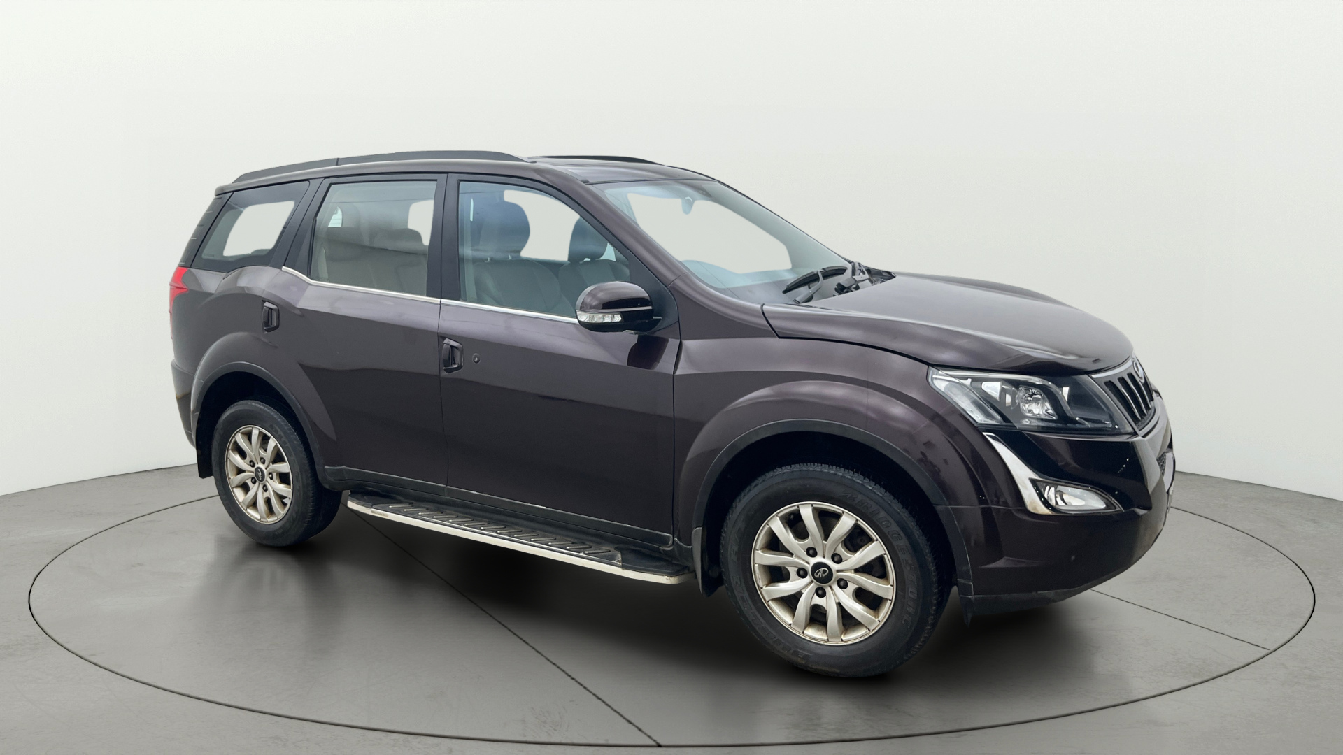 2016 Mahindra XUV500 2020-2021 W10 2016 Mahindra XUV500 2020-2021 W10