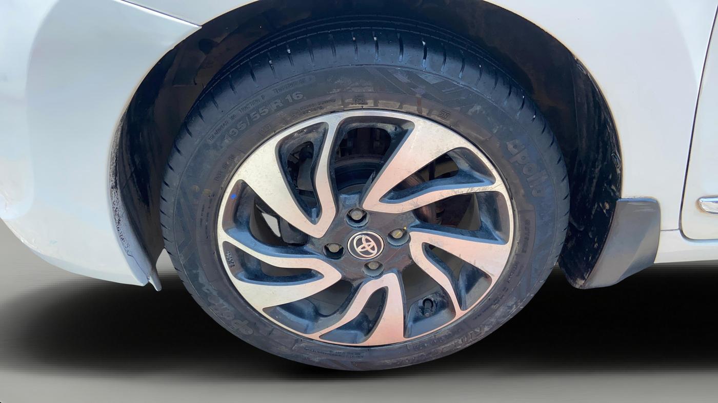 2020 Toyota Glanza V CVT, Petrol, Automatic, 31,748 km, Left Front Wheel