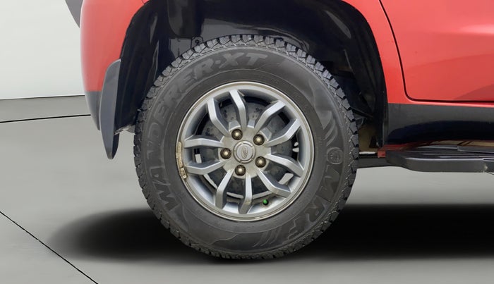 2017 Mahindra TUV300 T10 DUAL TONE, Diesel, Manual, 65,032 km, Right Rear Wheel