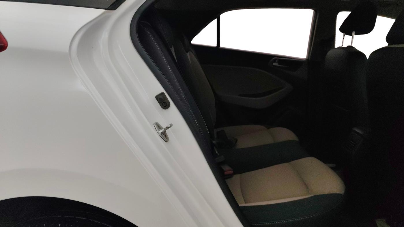 2015 Hyundai Elite i20 MAGNA 1.2, Petrol, Manual, 53,418 km, Right Side Rear Door Cabin