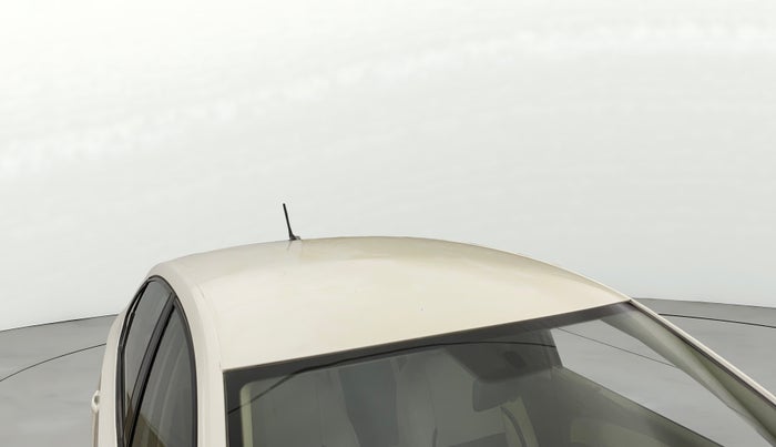 2014 Skoda Rapid AMBITION 1.6 MPI MT PLUS, Petrol, Manual, 1,04,953 km, Roof