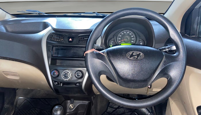 2017 Hyundai Eon ERA +, Petrol, Manual, 47,628 km, Steering Wheel Close Up