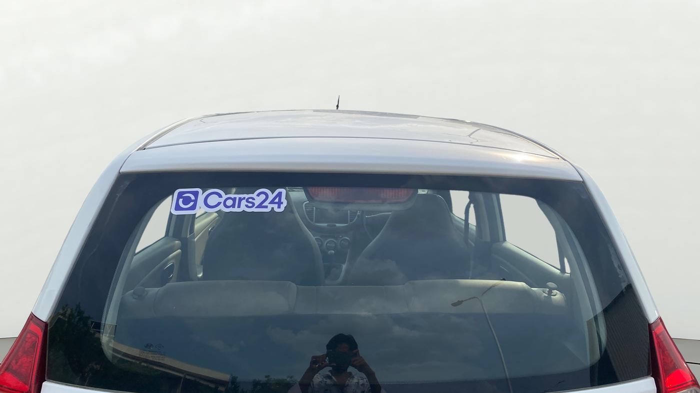 2014 Hyundai i10 MAGNA 1.1, Petrol, Manual, 1,31,589 km, Rear Windshield