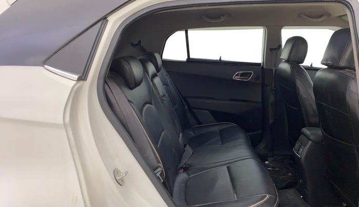 2016 Hyundai Creta SX PLUS 1.6 PETROL, Petrol, Manual, 63,797 km, Right Side Rear Door Cabin