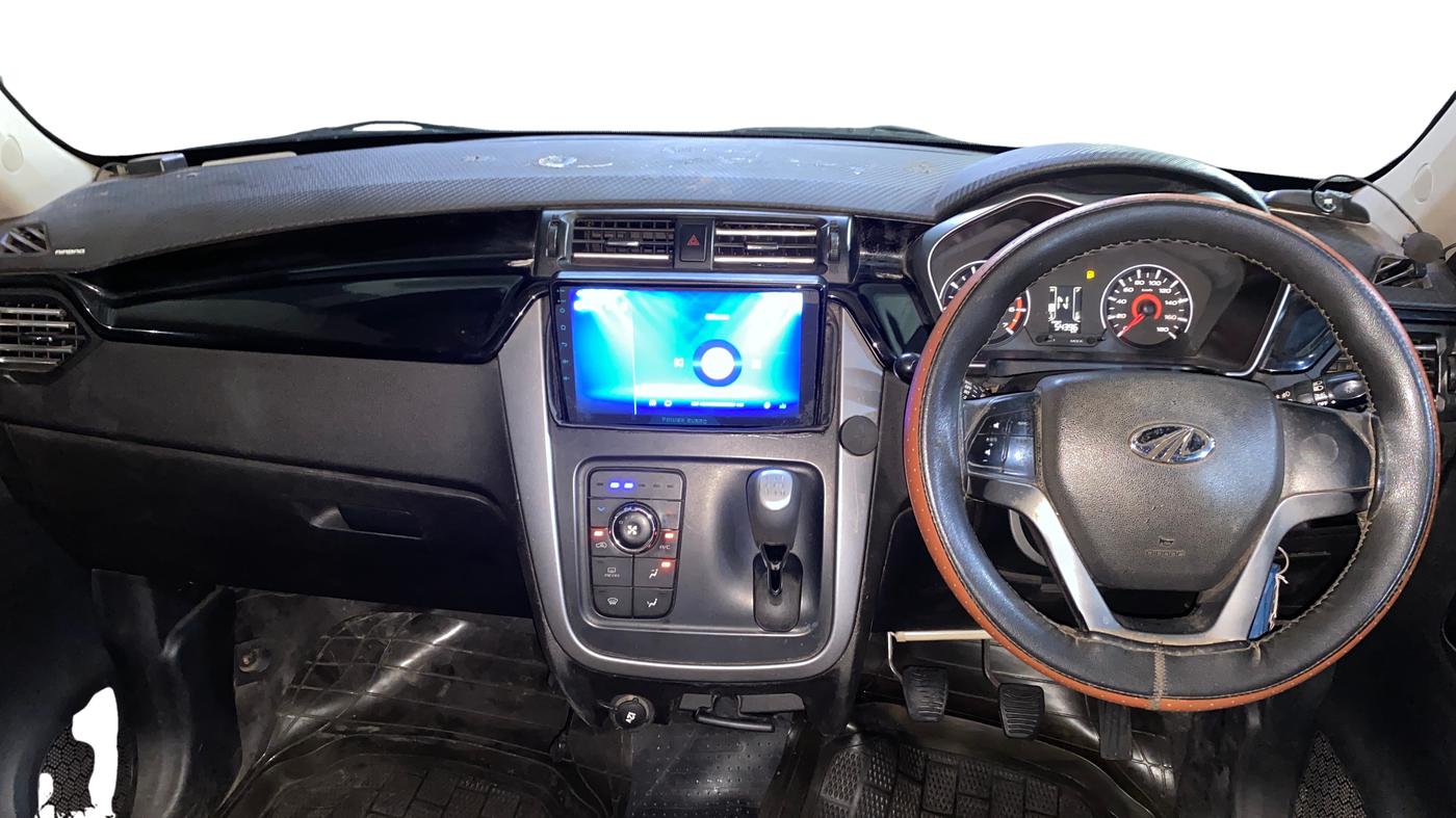 2018 Mahindra KUV 100 NXT K8 P 6 STR, Petrol, Manual, 54,459 km, Dashboard