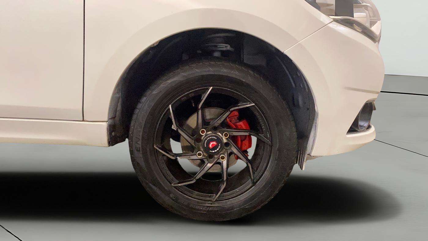 2018 Tata Tiago WIZZ EDITION PETROL, Petrol, Manual, 61,883 km, Right Front Wheel