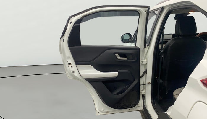 2023 Tata PUNCH CREATIVE  MT, Petrol, Manual, 72,599 km, LHS Rear Door