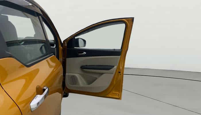 2024 Renault TRIBER RXZ, Petrol, Manual, 37,265 km, RHS Front Door