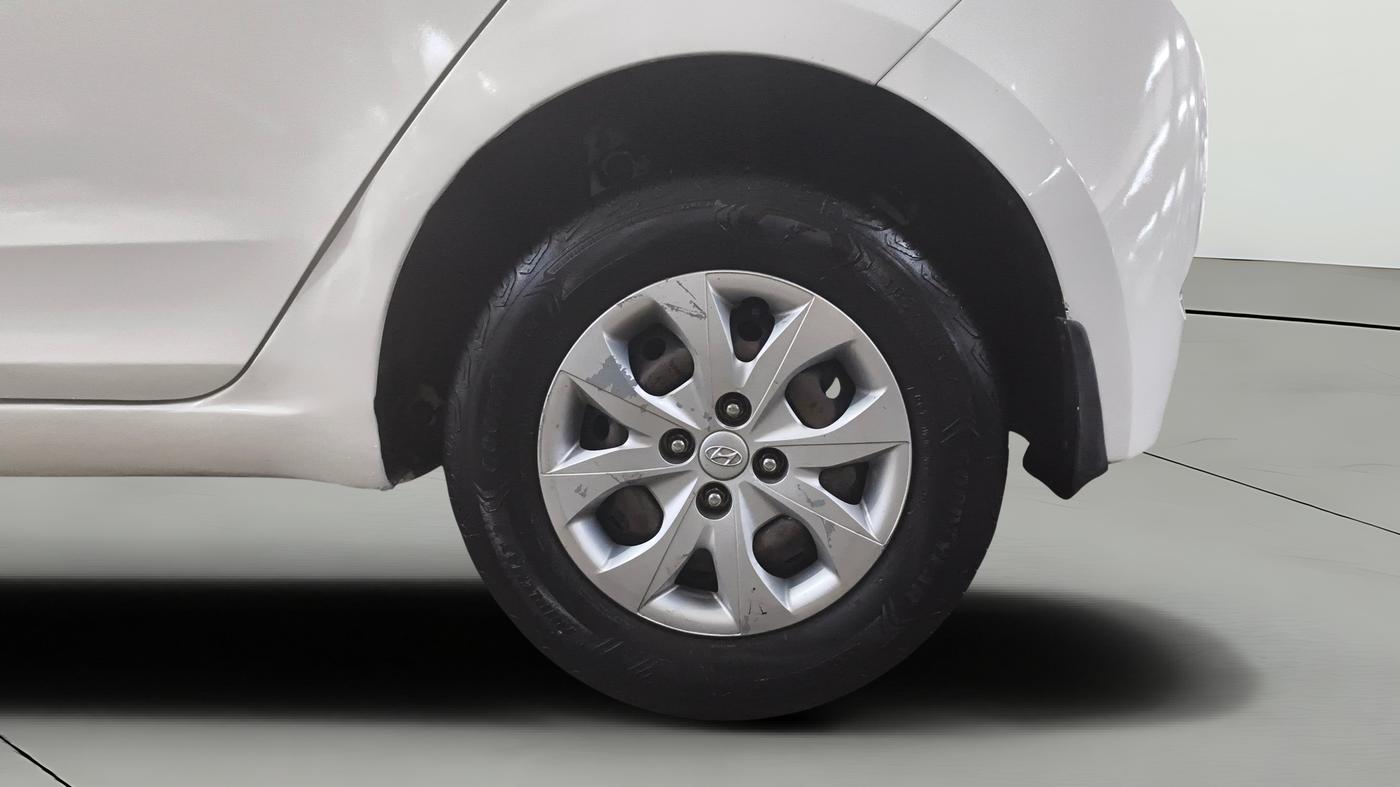 2015 Hyundai Elite i20 MAGNA 1.2, Petrol, Manual, 91,244 km, Left Rear Wheel