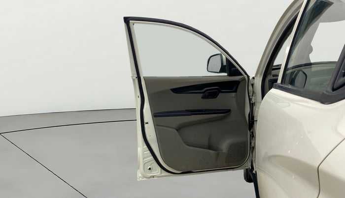 2017 Mahindra Kuv100 K4 PLUS D 6 STR, Diesel, Manual, 53,535 km, LHS Front Door