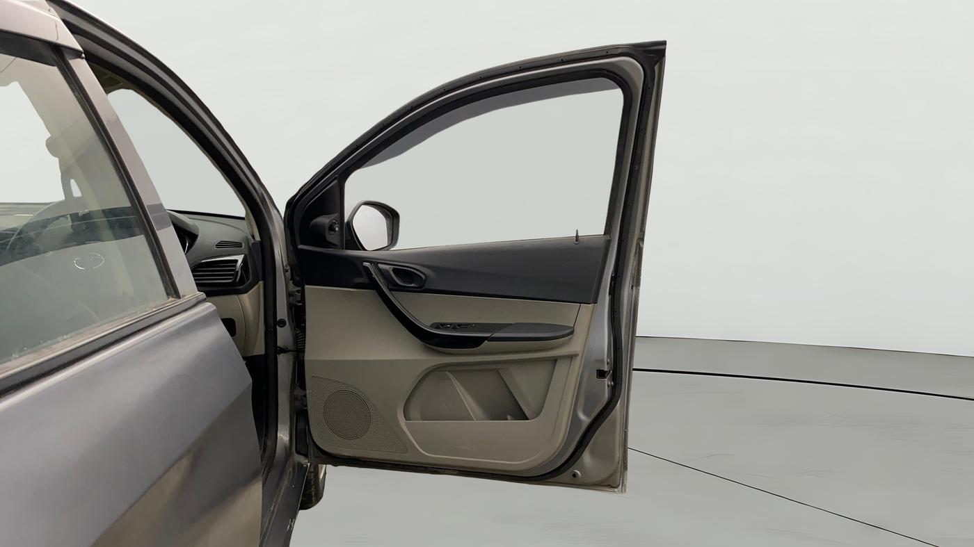 2019 Tata Tiago XT PETROL, Petrol, Manual, 41,962 km, RHS Front Door