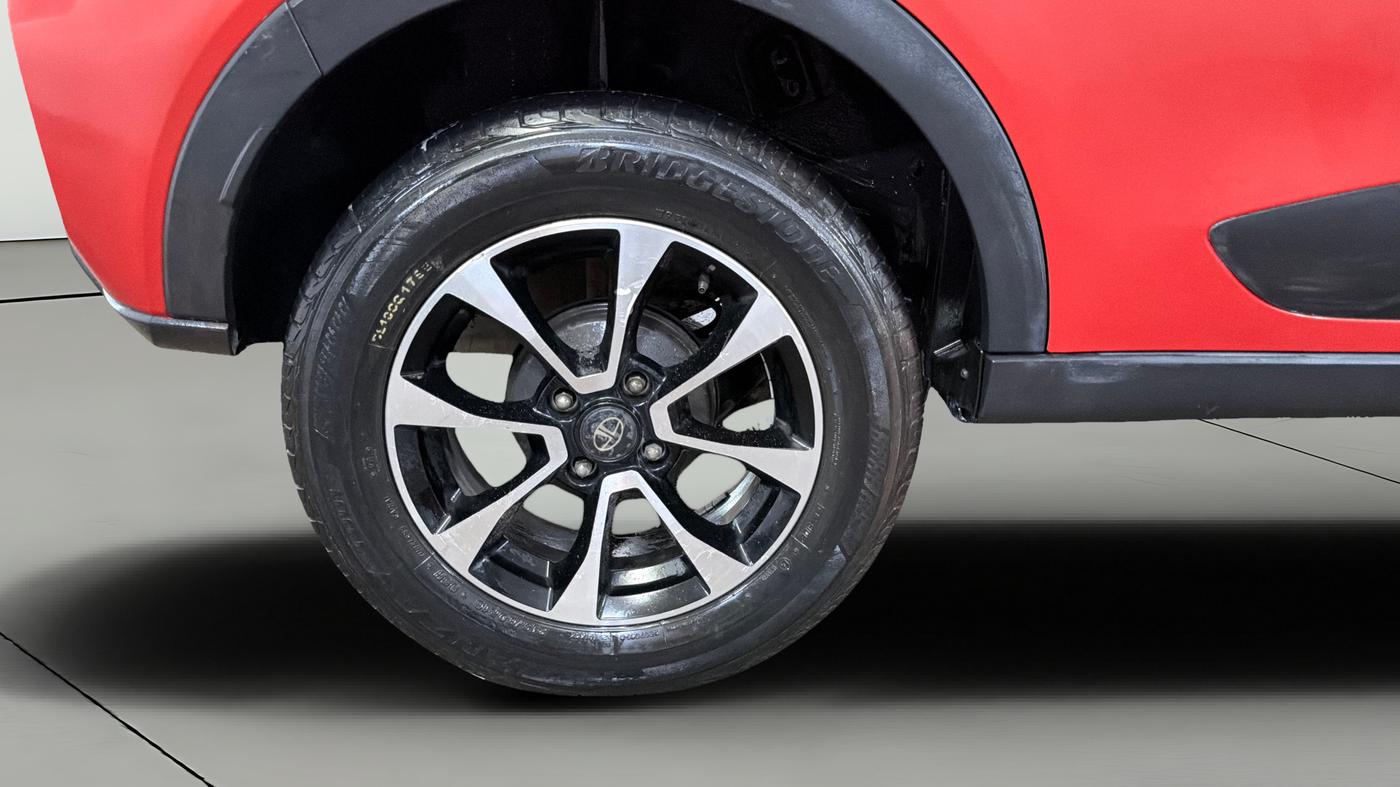 2021 Tata NEXON XZA PLUS PETROL, Petrol, Automatic, 45,820 km, Right Rear Wheel