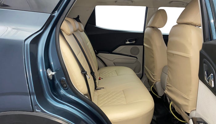 2019 Mahindra XUV300 W8 (O) 1.5 DIESEL, Diesel, Manual, 87,592 km, Right Side Rear Door Cabin