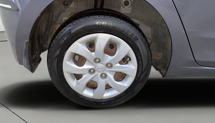 2016 Hyundai Elite i20 MAGNA 1.2, CNG, Manual, 61,101 km, Right Rear Wheel