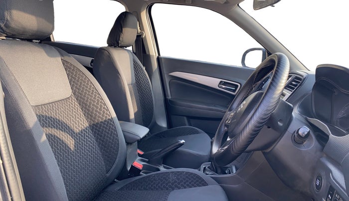 2017 Maruti Vitara Brezza ZDI PLUS, Diesel, Manual, 1,45,232 km, Right Side Front Door Cabin