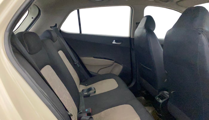 2014 Hyundai Grand i10 SPORTZ 1.2 KAPPA VTVT, Petrol, Manual, 17,274 km, Right Side Rear Door Cabin