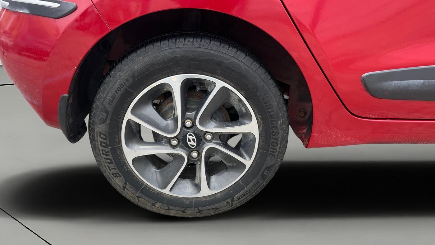 2019 Hyundai Grand i10 SPORTZ AT 1.2 KAPPA VTVT, Petrol, Automatic, 45,315 km, Right Rear Wheel