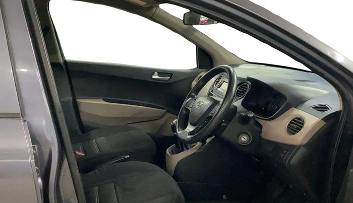 2016 Hyundai Grand i10 SPORTZ 1.2 KAPPA VTVT, Petrol, Manual, 36,185 km, Right Side Front Door Cabin