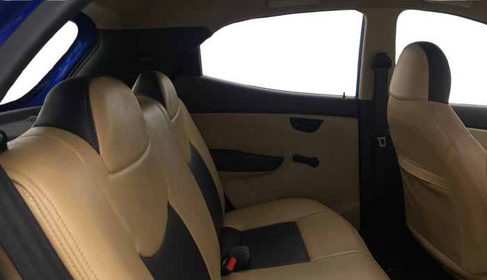 2015 Hyundai Eon MAGNA +, Petrol, Manual, 32,784 km, Right Side Rear Door Cabin