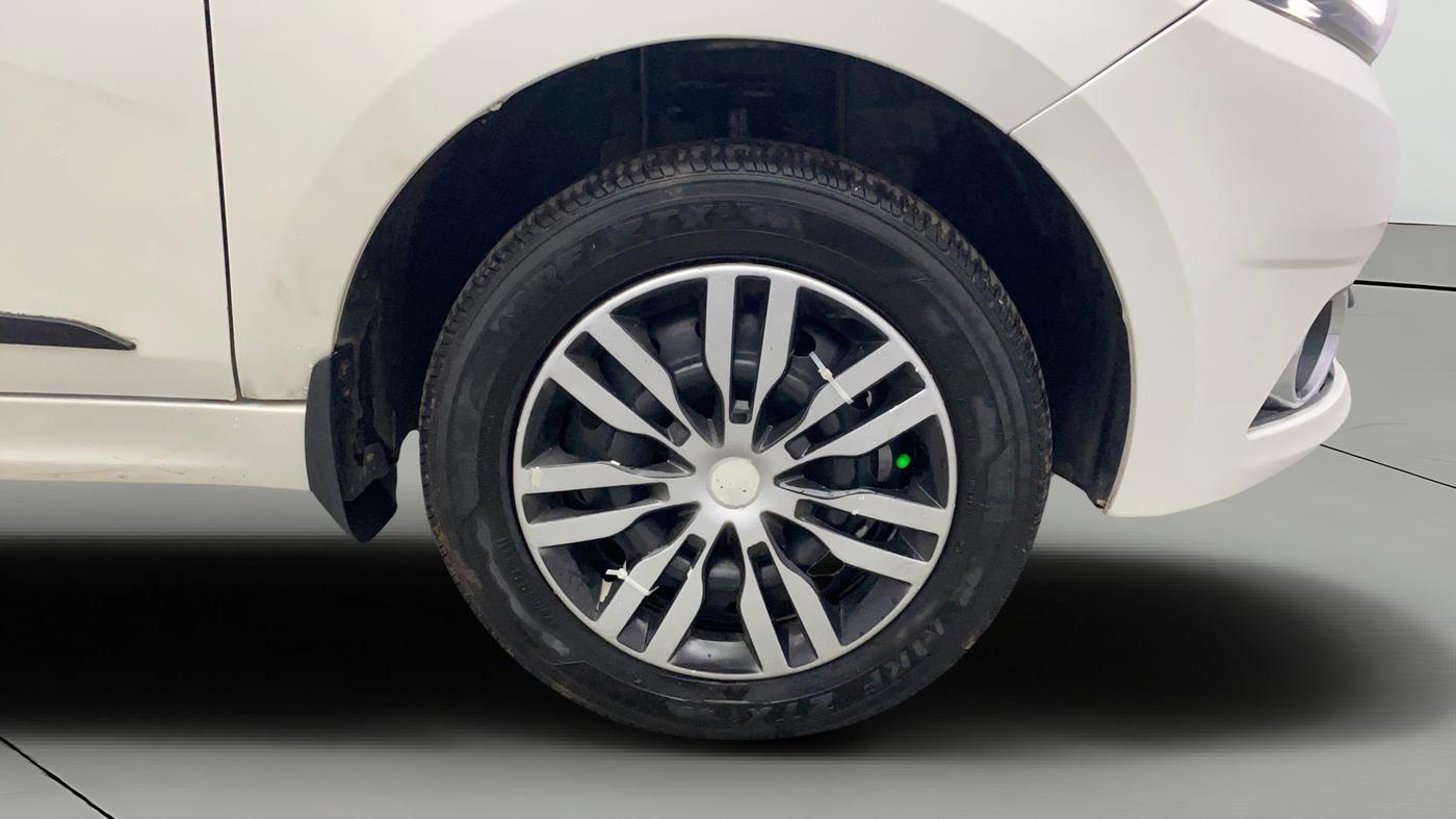 2016 Tata Tiago XZ PETROL, Petrol, Manual, 66,808 km, Right Front Wheel