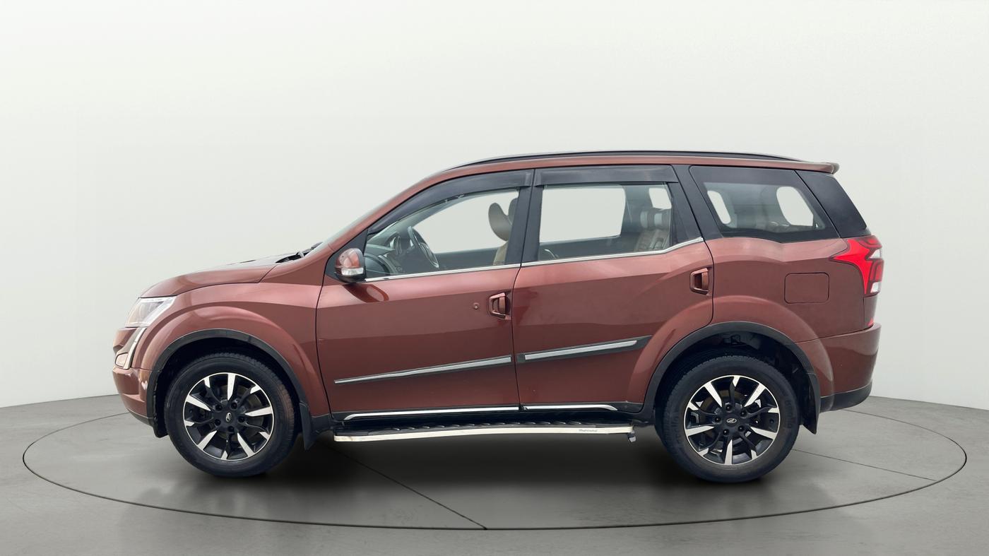 2018 Mahindra XUV500 W11 AT, Diesel, Automatic, 43,833 km, Left Side