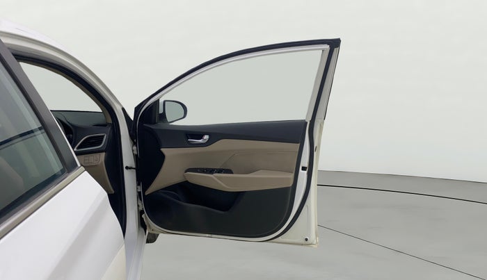 2019 Hyundai Verna 1.4 EX PETROL, Petrol, Manual, 43,835 km, RHS Front Door