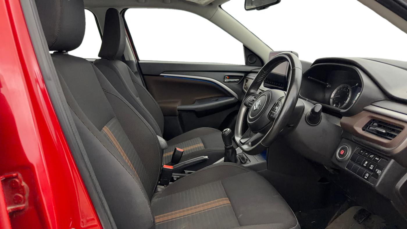 2022 Maruti BREZZA ZXI + SMART HYBRID DUAL TONE, Petrol, Manual, 15,752 km, Right Side Front Door Cabin