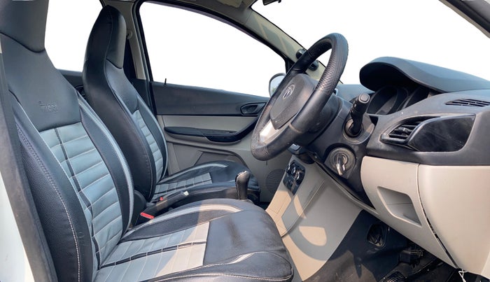 2017 Tata Tiago XT PETROL, Petrol, Manual, 86,671 km, Right Side Front Door Cabin