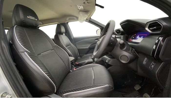 2025 Nissan MAGNITE N-Connecta B4D 1.0 Petrol MT, Petrol, Manual, 2,122 km, Right Side Front Door Cabin