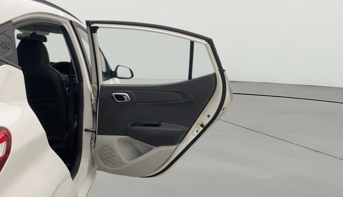 2021 Hyundai GRAND I10 NIOS SPORTZ AMT 1.2 KAPPA VTVT, Petrol, Automatic, 33,707 km, RHS Rear Door