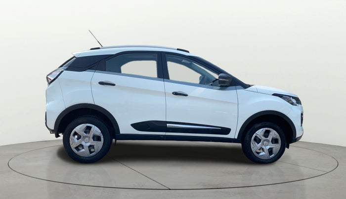 2021 Tata NEXON XM SUNROOF PETROL, Petrol, Manual, 44,740 km, Right Side View