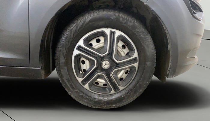 2021 Tata ALTROZ XE PETROL, Petrol, Manual, 49,668 km, Right Front Wheel