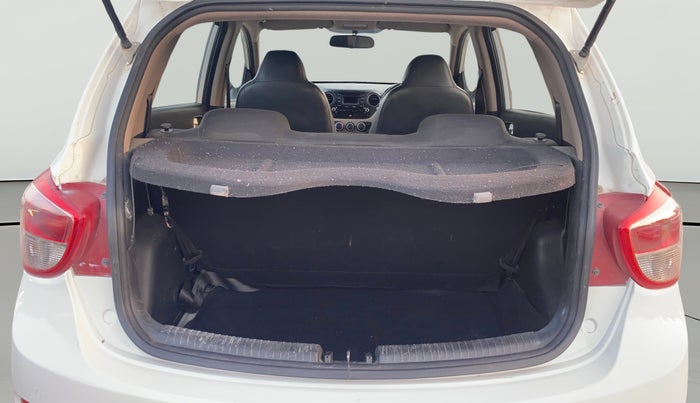 2015 Hyundai Grand i10 SPORTZ 1.2 KAPPA VTVT, Petrol, Manual, 78,822 km, Boot Open Zoomed View