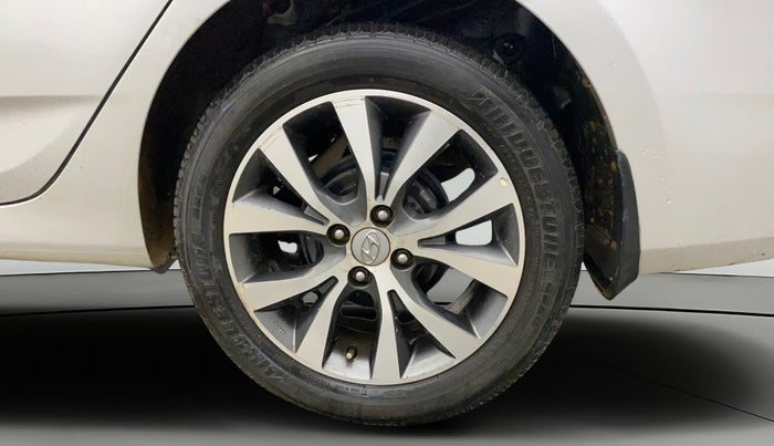 2017 Hyundai Verna 1.6 VTVT SX (O), Petrol, Manual, 74,214 km, Left Rear Wheel