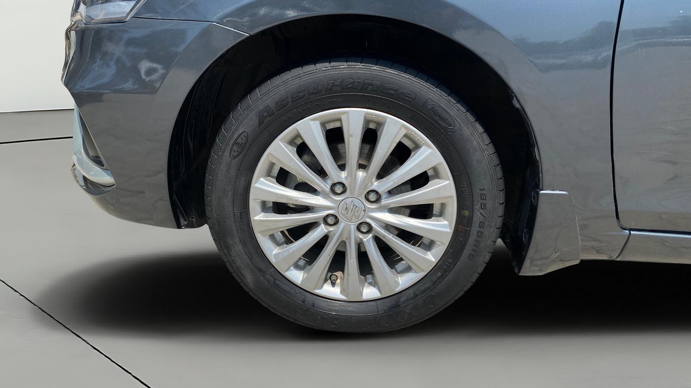 2023 Maruti Ciaz ZETA 1.5 SHVS MT PETROL, Petrol, Manual, 39,157 km, Left Front Wheel