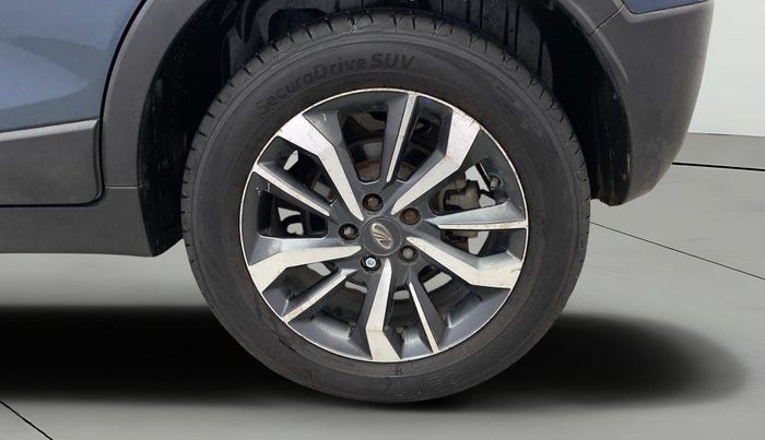 2019 Mahindra XUV300 W8 (O) 1.5 DIESEL, Diesel, Manual, 87,592 km, Left Rear Wheel