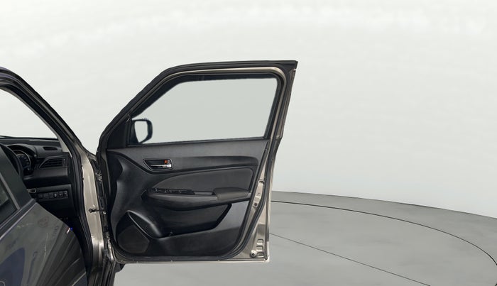 2021 Maruti Swift VXI, Petrol, Manual, 1,07,898 km, RHS Front Door