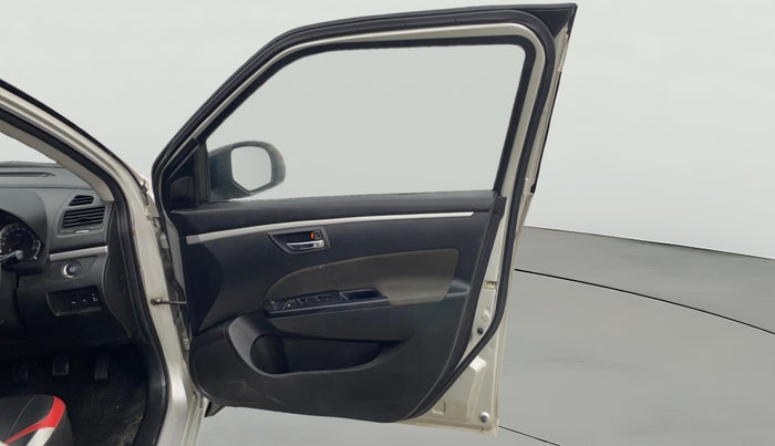 2015 Maruti Swift ZDI, Diesel, Manual, 31,878 km, RHS Front Door