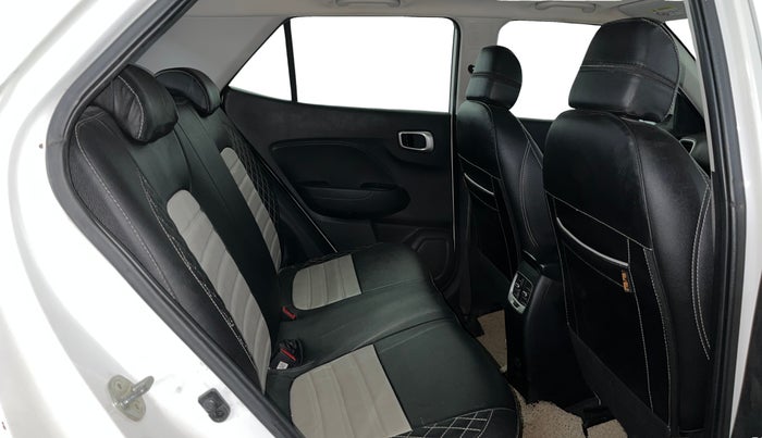 2019 Hyundai VENUE SX 1.0 TURBO, Petrol, Manual, 73,325 km, Right Side Rear Door Cabin