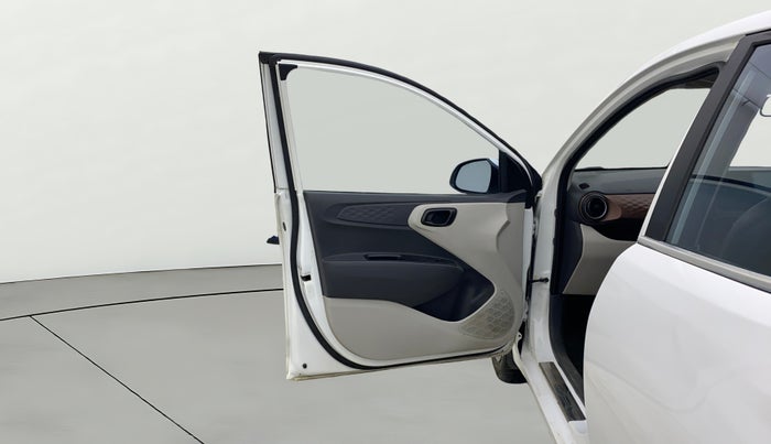 2022 Hyundai AURA S 1.2 CNG, CNG, Manual, 91,342 km, LHS Front Door