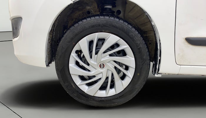 2015 Maruti Wagon R 1.0 VXI, Petrol, Manual, 36,983 km, Left Front Wheel
