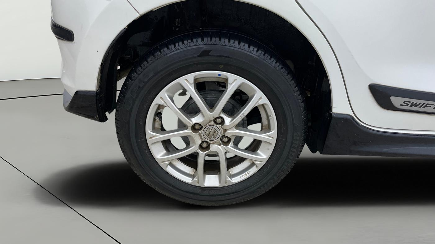 2023 Maruti Swift ZXI AMT, Petrol, Automatic, 33,532 km, Right Rear Wheel