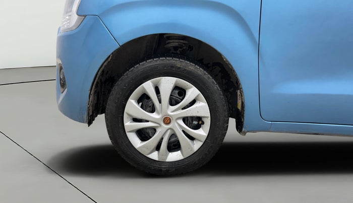 2019 Maruti New Wagon-R VXI 1.2, CNG, Manual, 67,887 km, Left Front Wheel