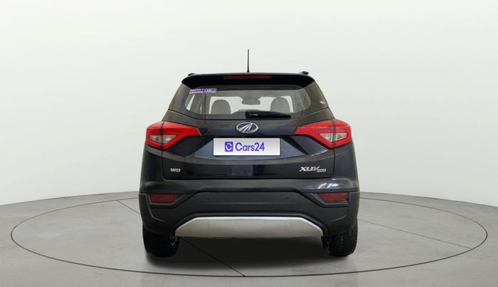 2020 Mahindra XUV300 W8 (O) 1.2 PETROL, Petrol, Manual, 83,644 km, Back/Rear
